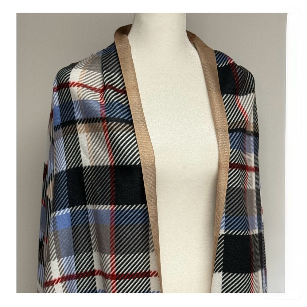 ✨ Vera Bradley Colorful Plaid Wrap - Picture 2 of 5